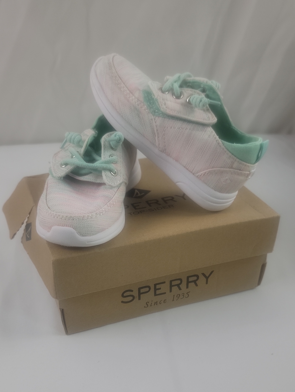 Sperry Kids Lace-Up Sneakers in Mint and Light Pink Baycoast Jr Stripe 8m